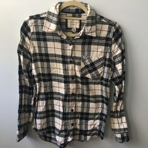 Forever 21 Black Cream Red Plaid Flannel